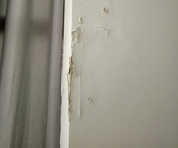 墻面受潮